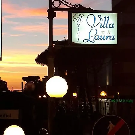 Laura Szálloda 2*